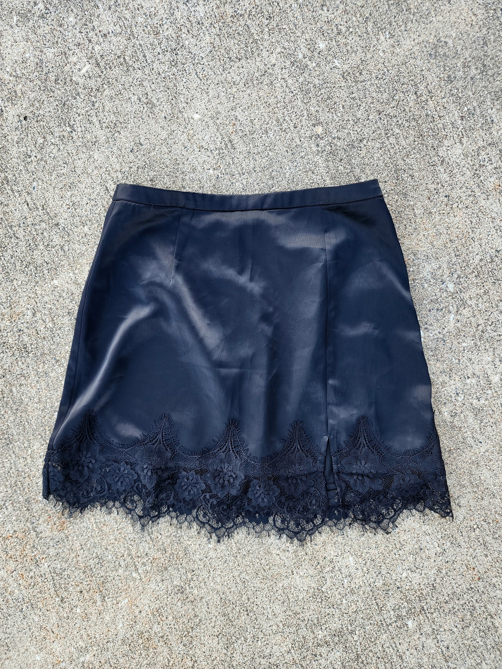 UO Black Lace Hem Mini Skirt size Small Petite
